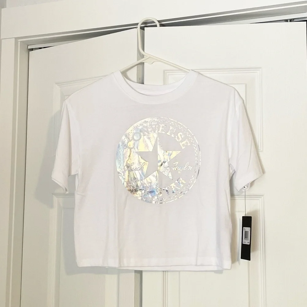 NWT Converse Cropped T-Shirt. Big girl size M, can fit a women size XS - S.
